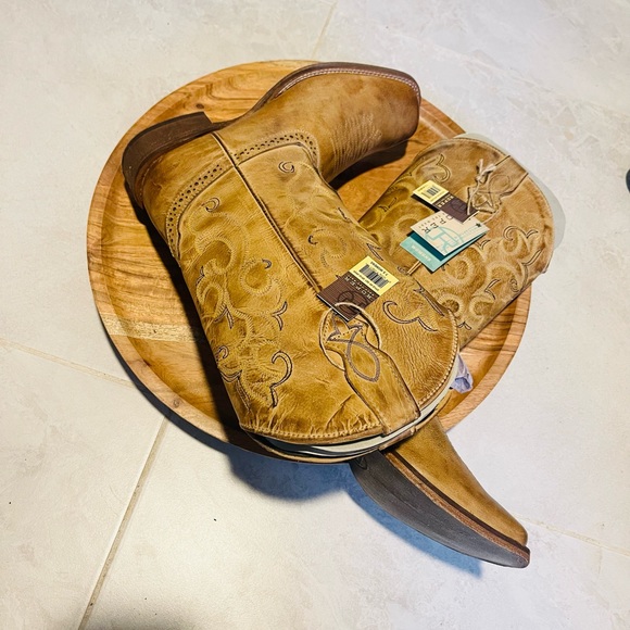 Roper - Picture 8 of 12